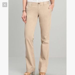 NWOT Banana Republic weekend chino